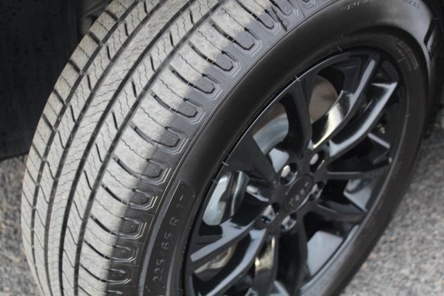 Used 2023 Jeep Cherokee Altitude Lux AWD/4WD image 13