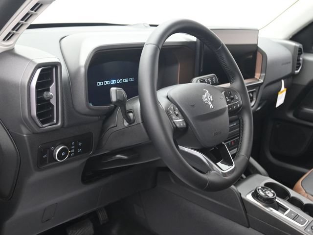 Used 2025 Ford Bronco Sport Outer Banks w/ Sasquatch Outer Banks Package AWD/4WD image 15