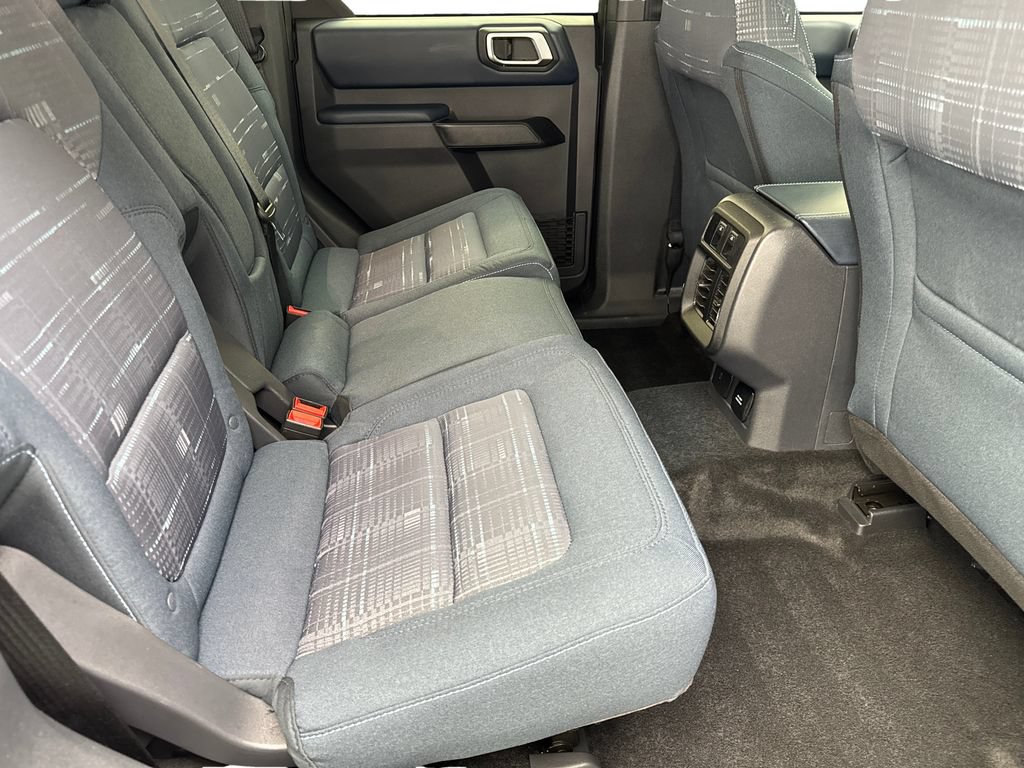 Used 2025 Ford Bronco Heritage Edition AWD/4WD image 38