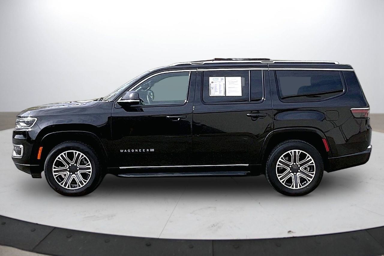 Certified 2024 Jeep Wagoneer Series II w/ Flexible Seating Group AWD/4WD image 6