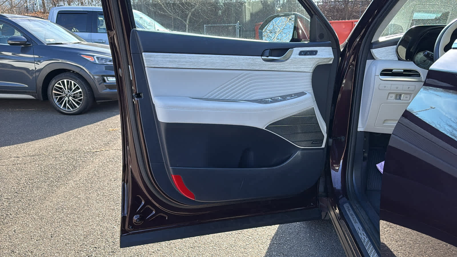 Used 2023 Hyundai Palisade Calligraphy image 11