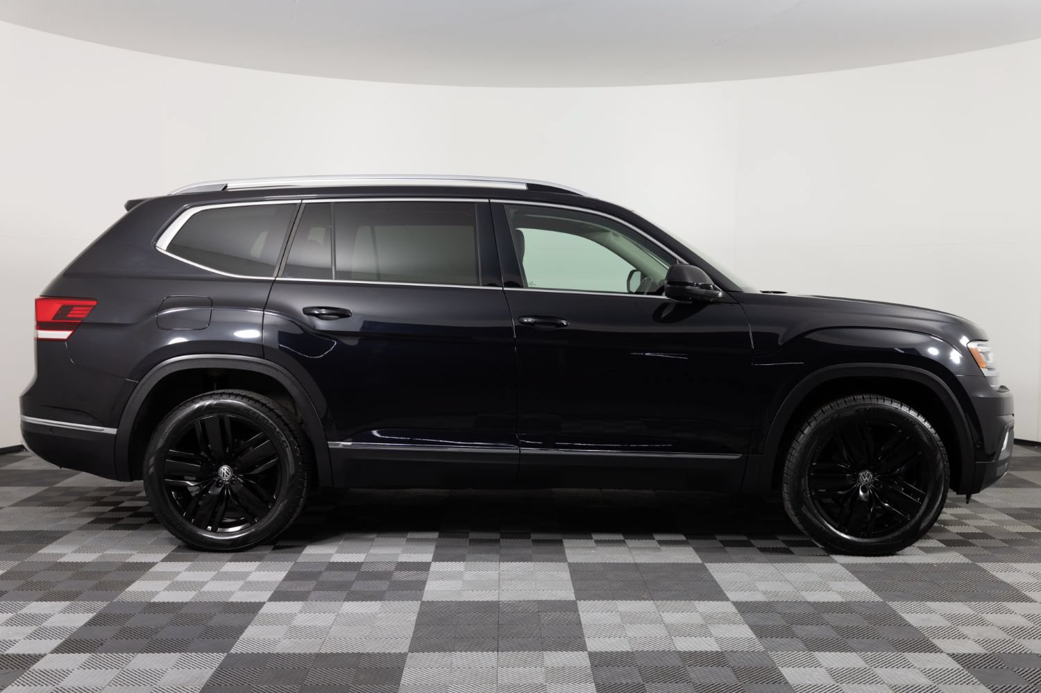Used 2019 Volkswagen Atlas SEL Premium AWD/4WD image 9