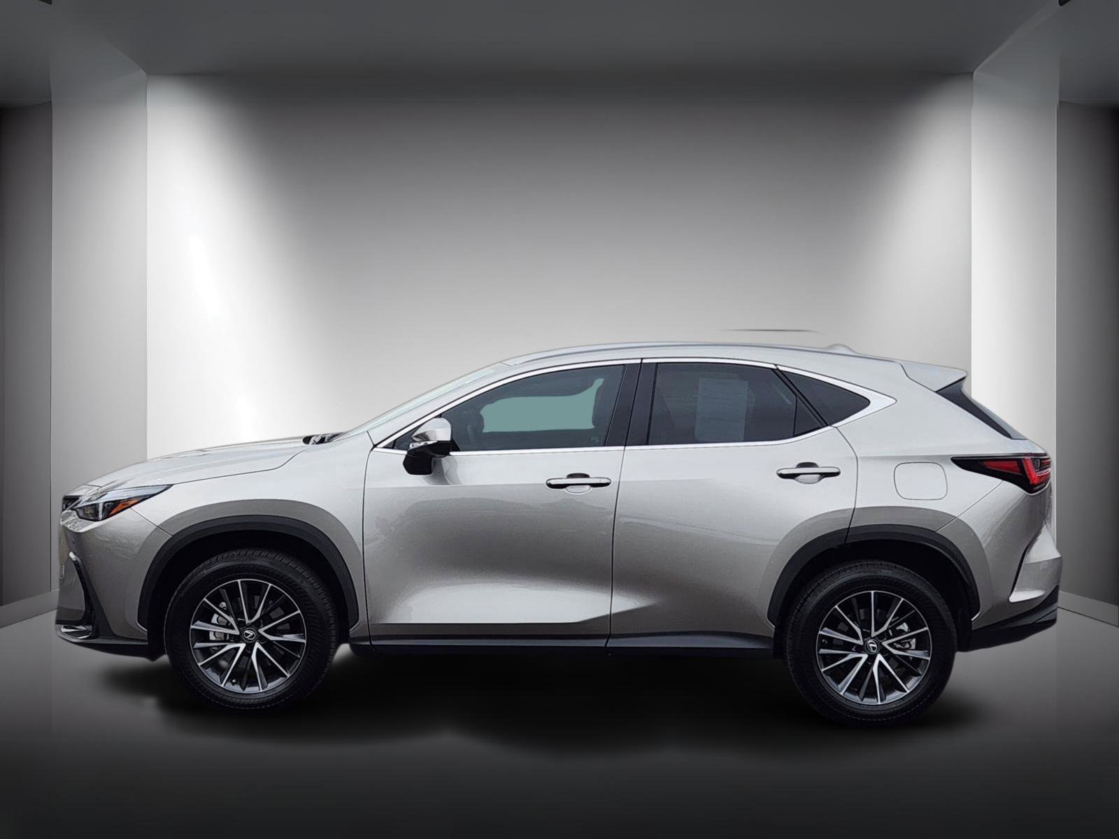 Used 2023 Lexus NX 350 AWD image 2