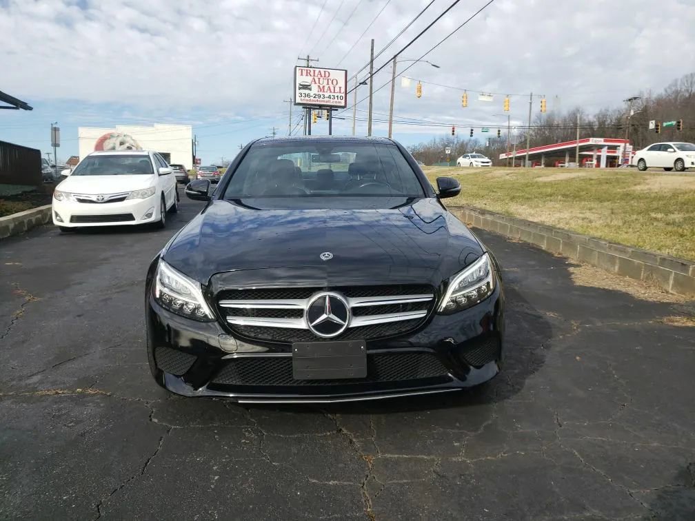 Used 2019 Mercedes-Benz C 300 4MATIC Sedan image 2