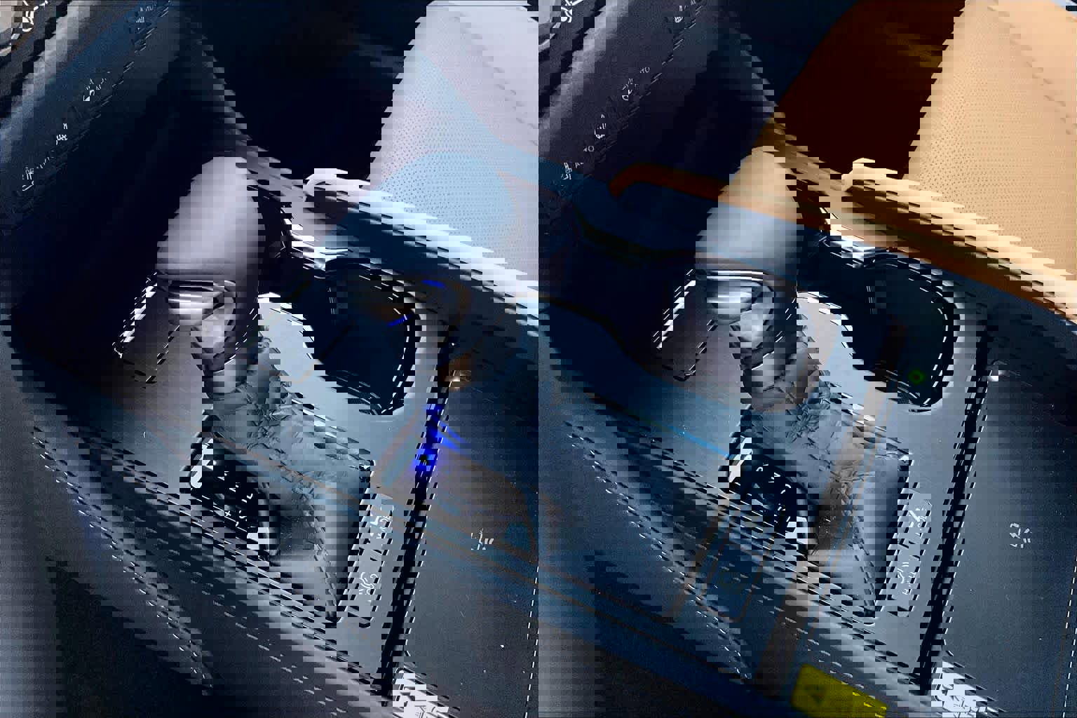 New 2025 Lexus ES 300h w/ Premium Package image 11