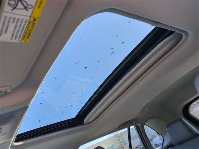 Used 2021 Toyota RAV4 XLE Premium image 20