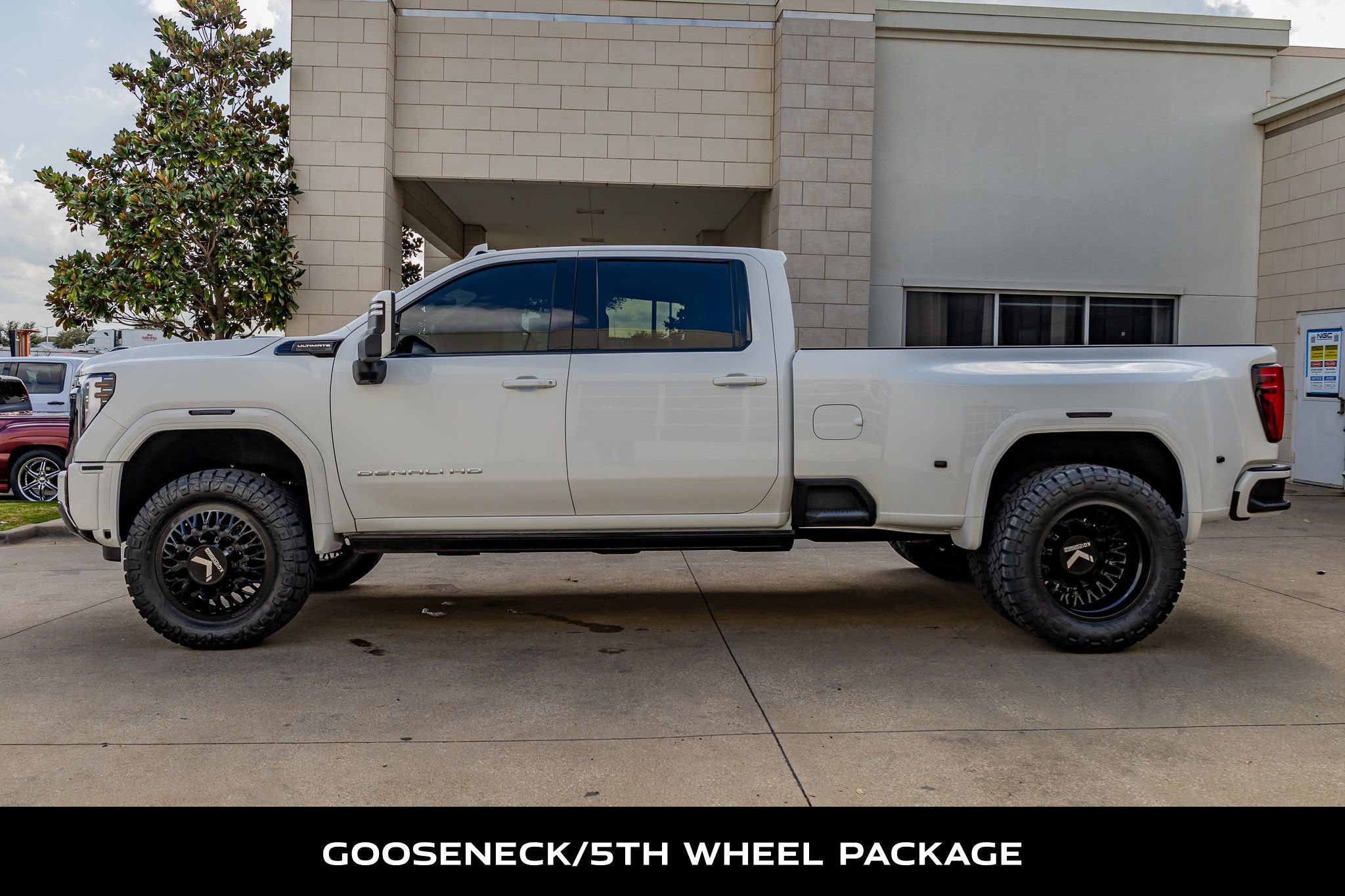 Used 2024 GMC Sierra 3500 Denali Ultimate image 6