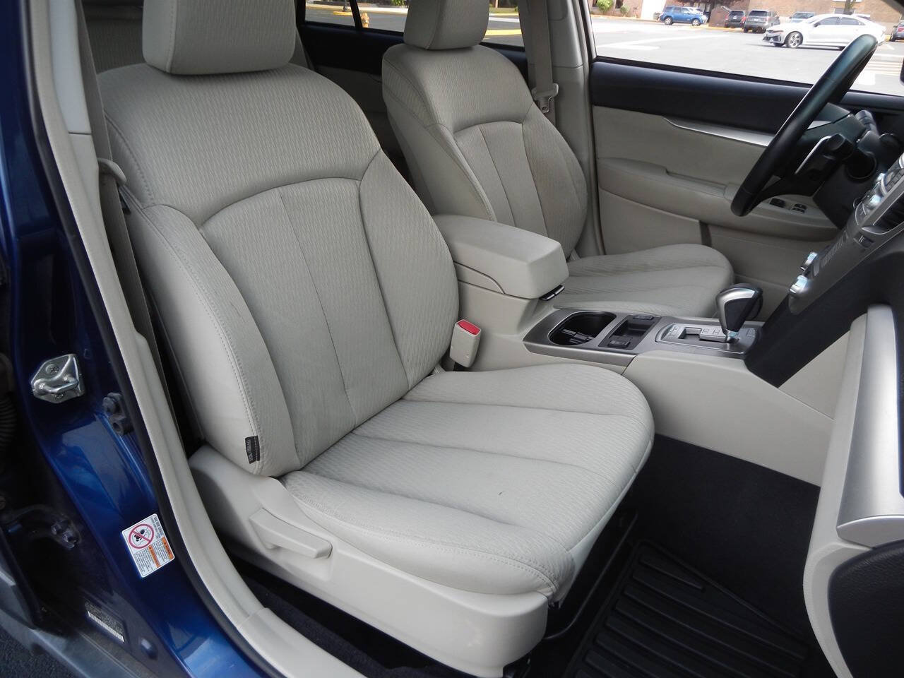 Used 2011 Subaru Outback 2.5i Premium w/ All-Weather Pkg AWD/4WD image 35