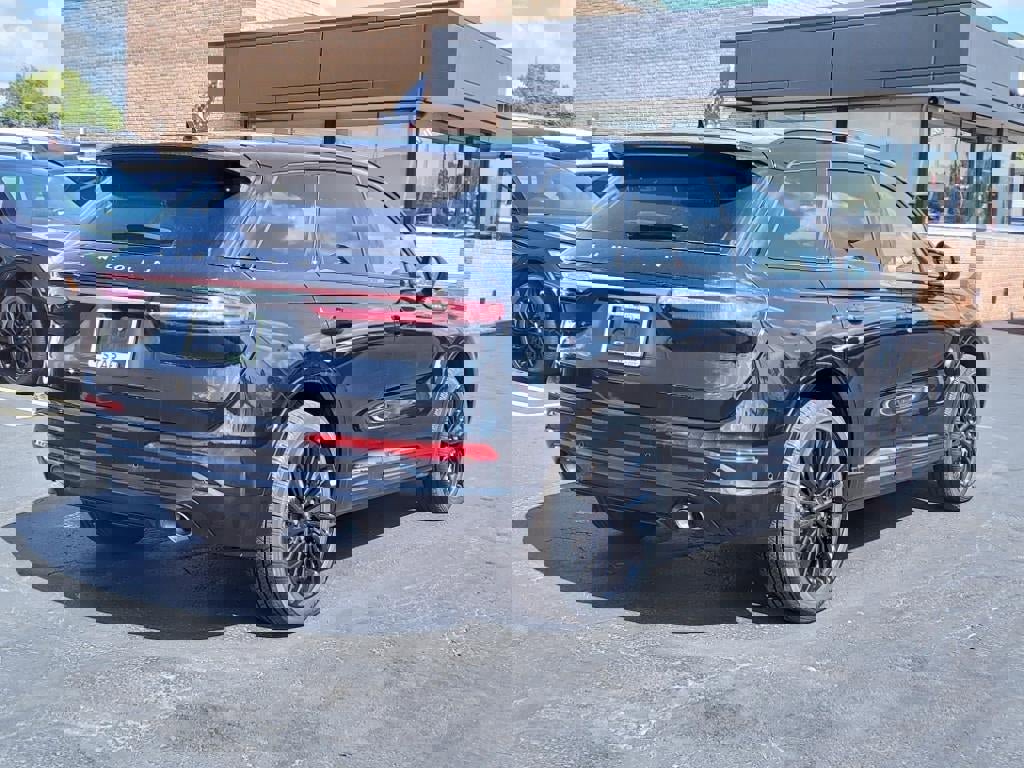 New 2023 Lincoln Corsair Reserve w/ Equipment Group 202A image 29