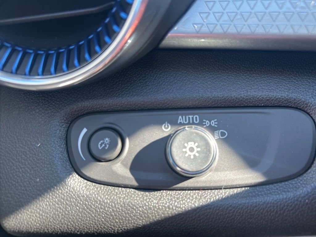 New 2026 Chevrolet Trax LT image 19