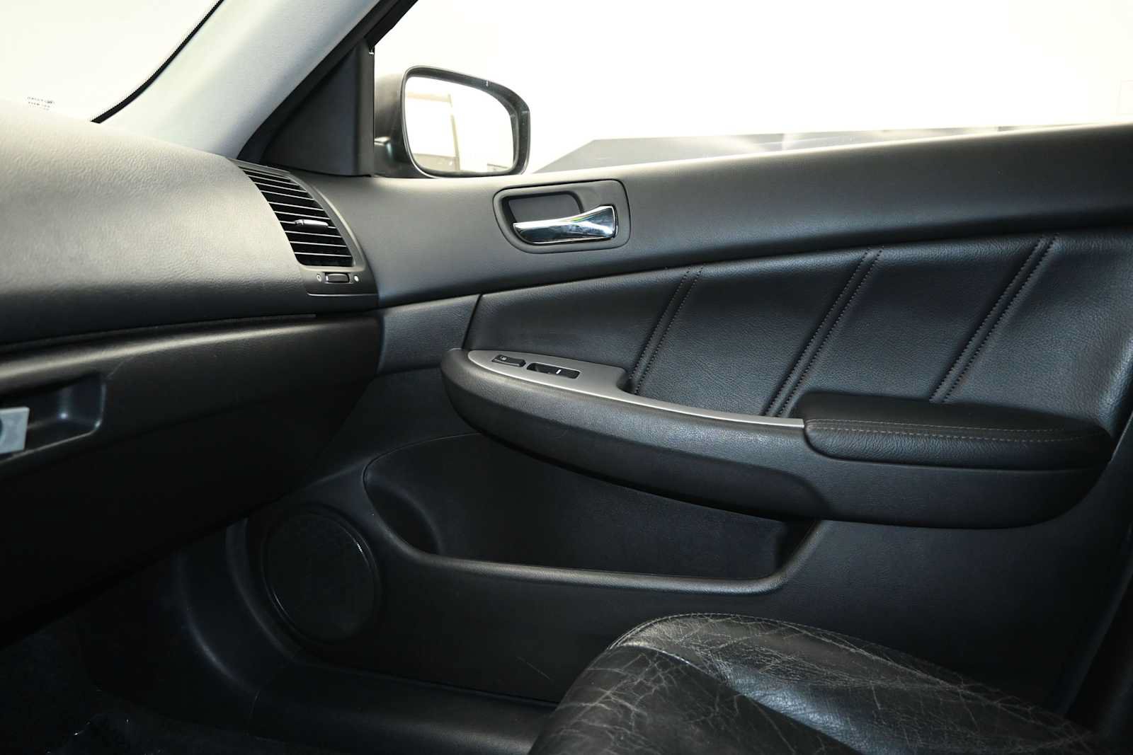 Used 2004 Honda Accord EX image 15