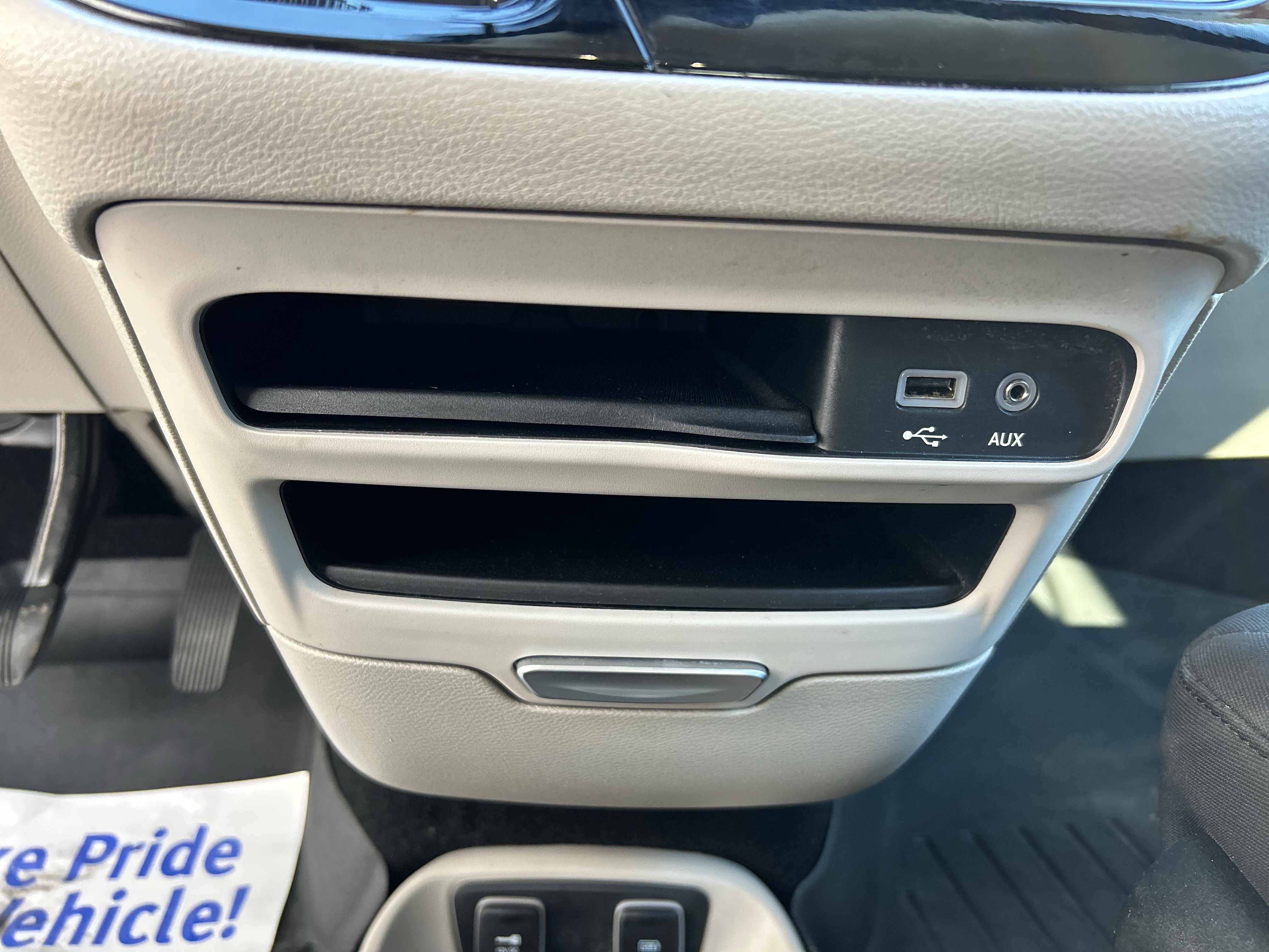 Used 2017 Chrysler Pacifica Touring w/ Tire & Wheel Group image 29