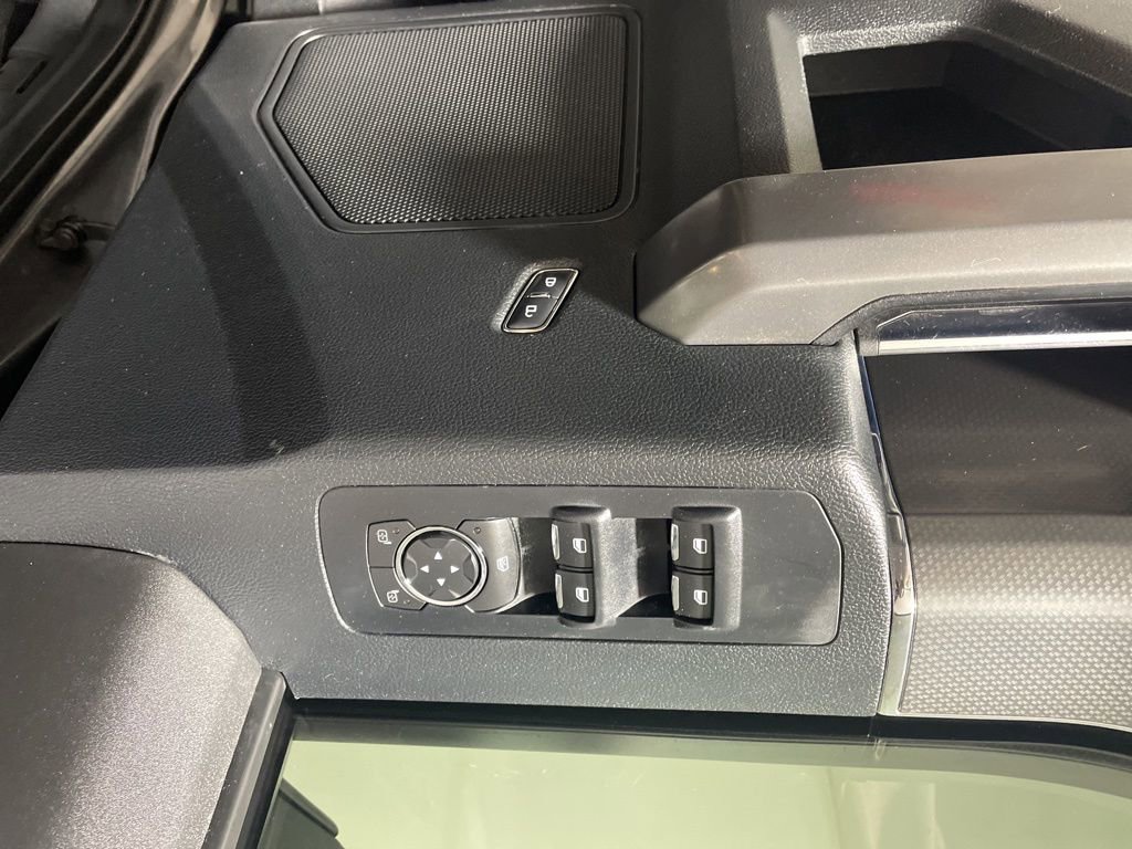 Used 2015 Ford F150 XLT w/ Equipment Group 302A Luxury image 9