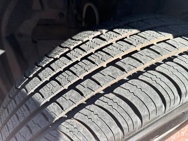 Used 2019 Toyota RAV4 LE w/ Carpet Mat Package image 25