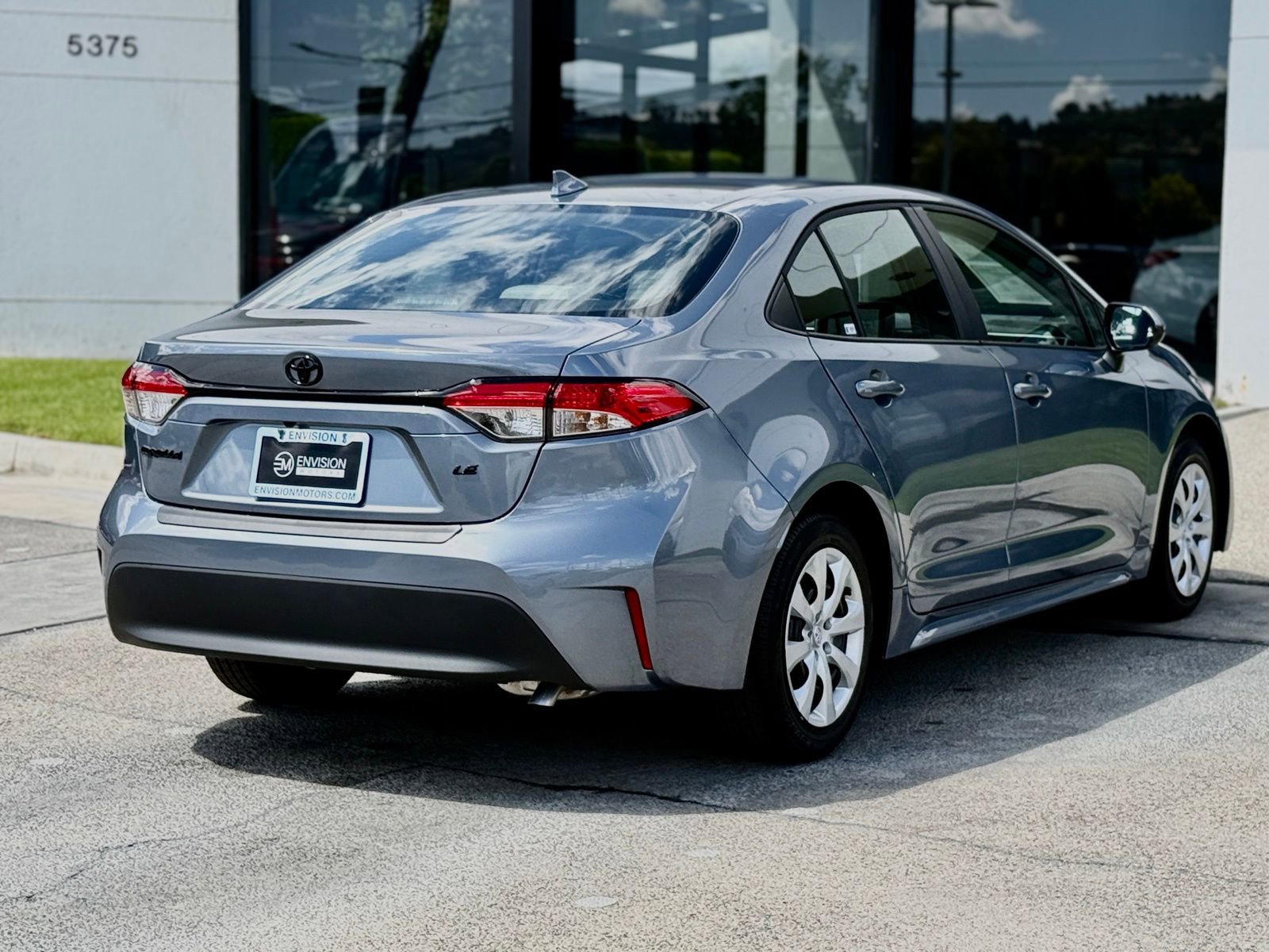 Used 2026 Toyota Corolla LE w/ Carpet Mat Package (TMS) image 16