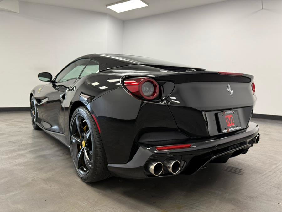 Used 2019 Ferrari Portofino RWD image 11