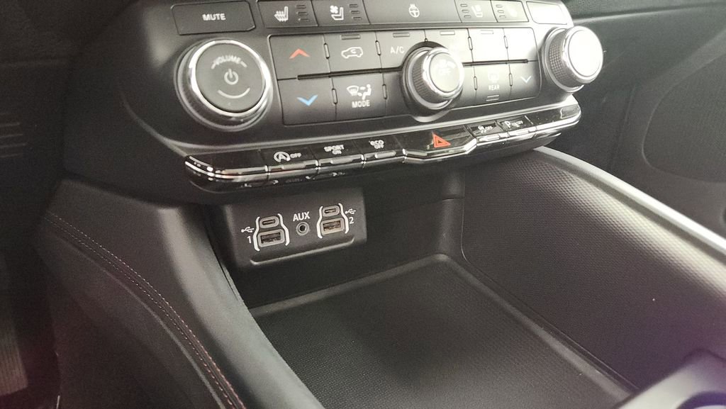 Used 2023 Dodge Durango GT image 18