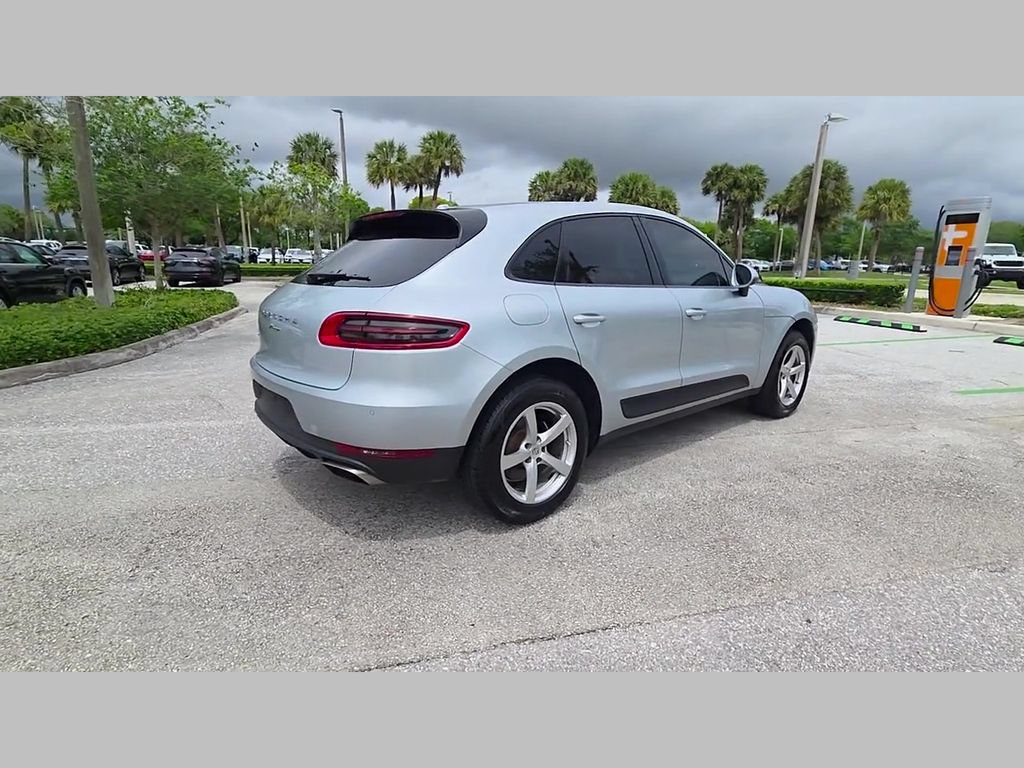 Used 2018 Porsche Macan AWD/4WD image 37