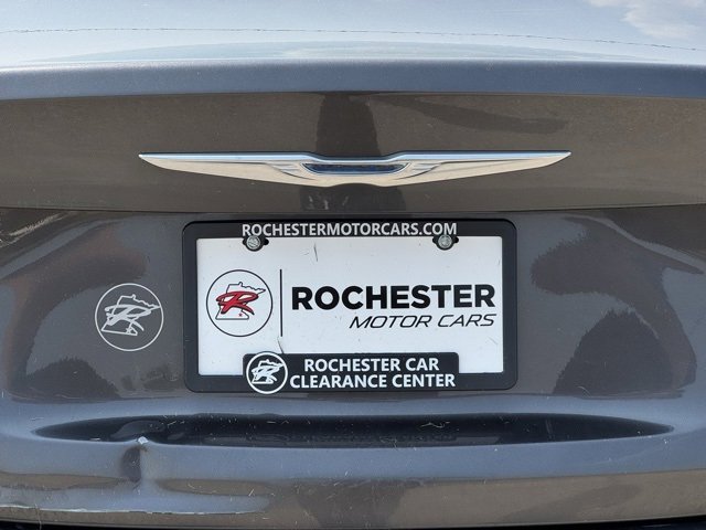 Used 2015 Chrysler 200 Limited image 37