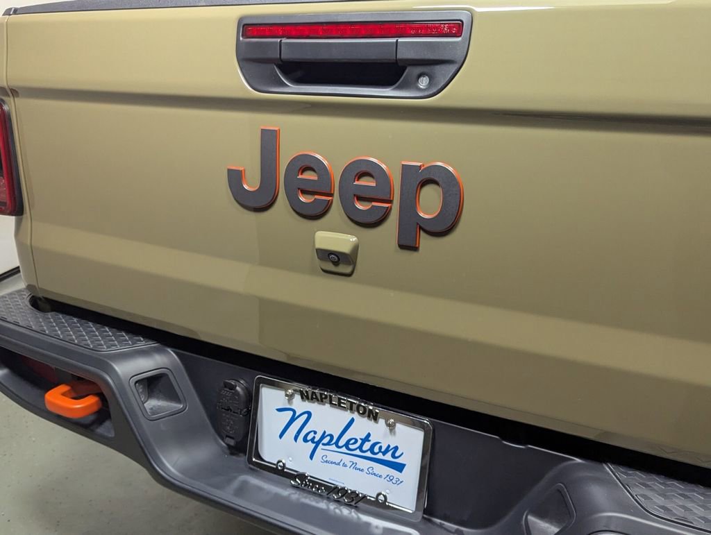 Used 2026 Jeep Gladiator Mojave AWD/4WD image 9