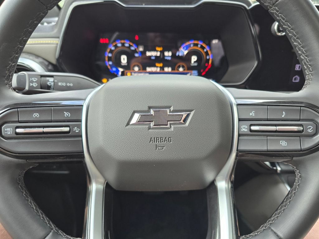 Used 2024 Chevrolet Colorado ZR2 AWD/4WD image 25