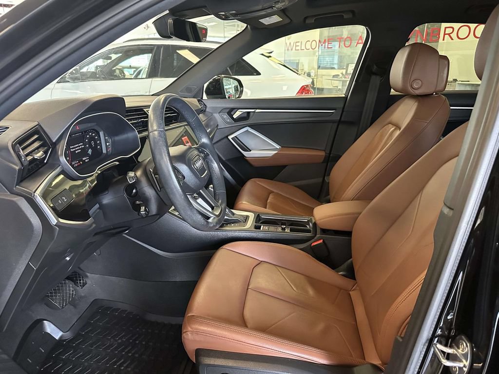 Used 2023 Audi Q3 2.0T Premium w/ Convenience Package AWD/4WD image 19