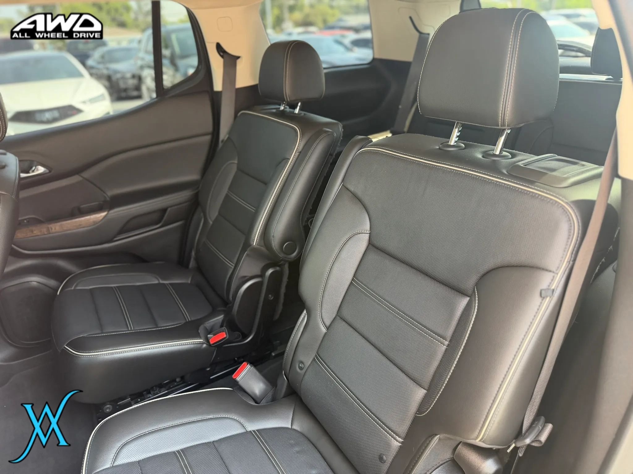 Used 2020 GMC Acadia Denali w/ Technology Package AWD/4WD image 17