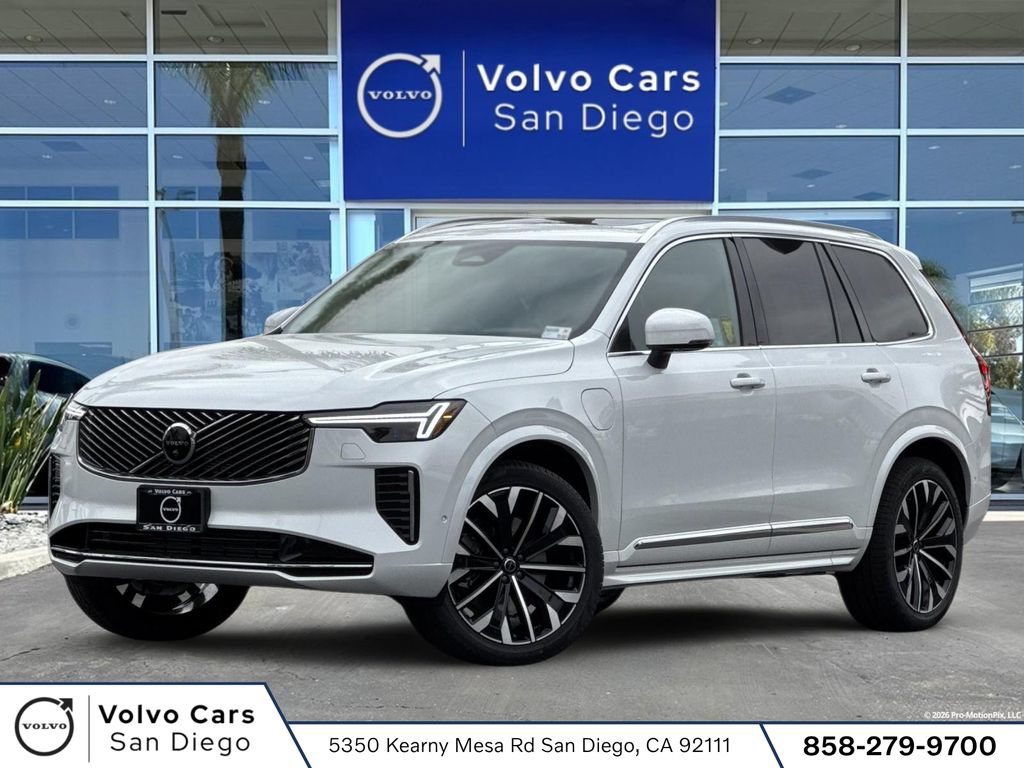 New 2026 Volvo XC90 T8 Ultra w/ Lounge Package