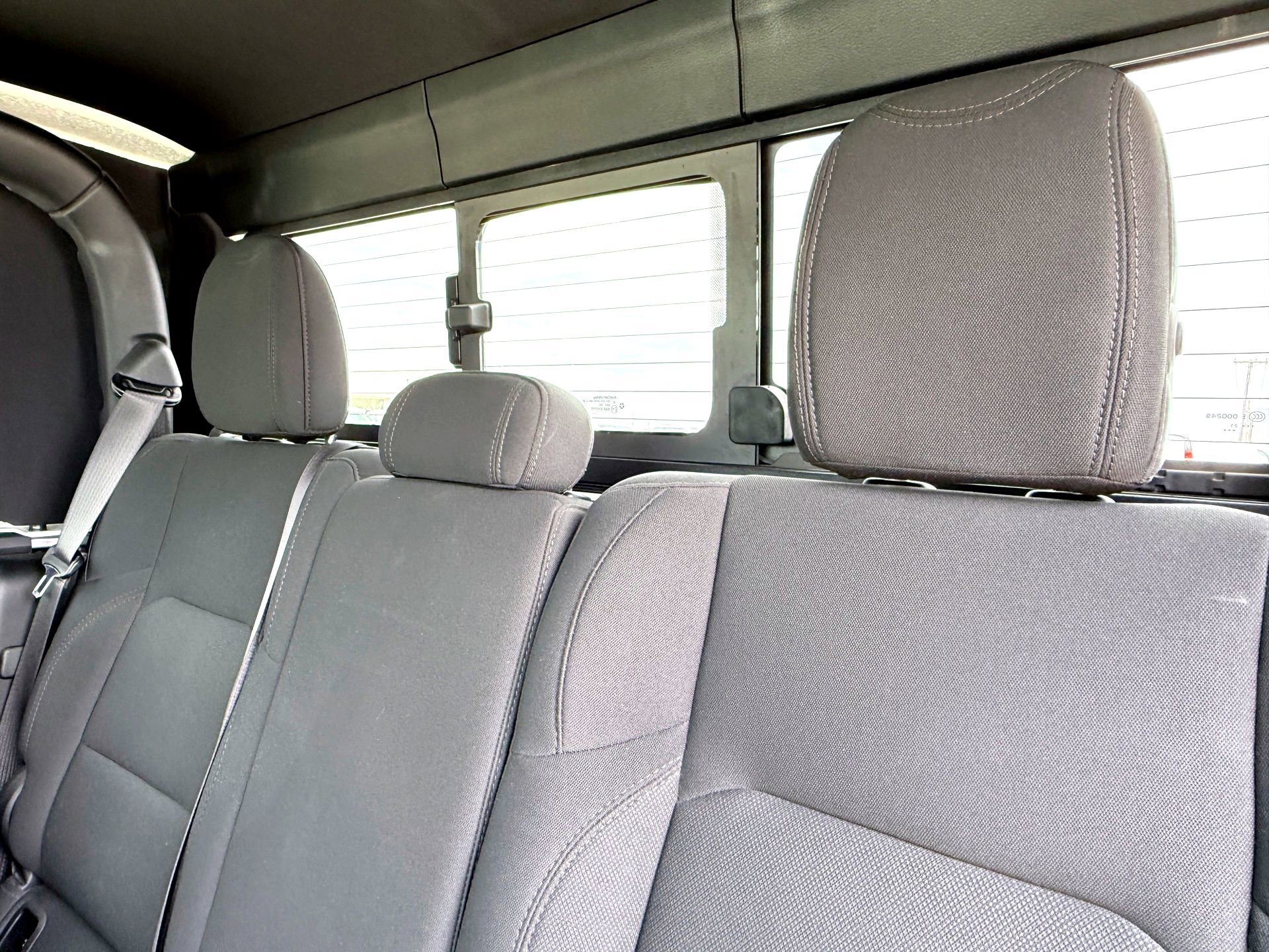 Used 2021 Jeep Gladiator Willys AWD/4WD image 31