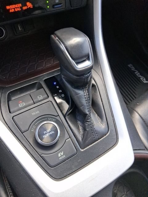 Used 2020 Toyota RAV4 Limited w/ Limited Grade Weather Package AWD/4WD image 25