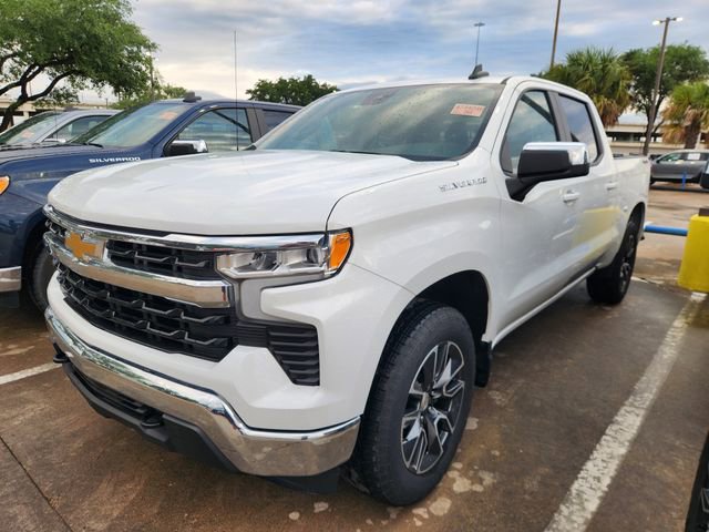 Used 2024 Chevrolet Silverado 1500 LT AWD/4WD image 3
