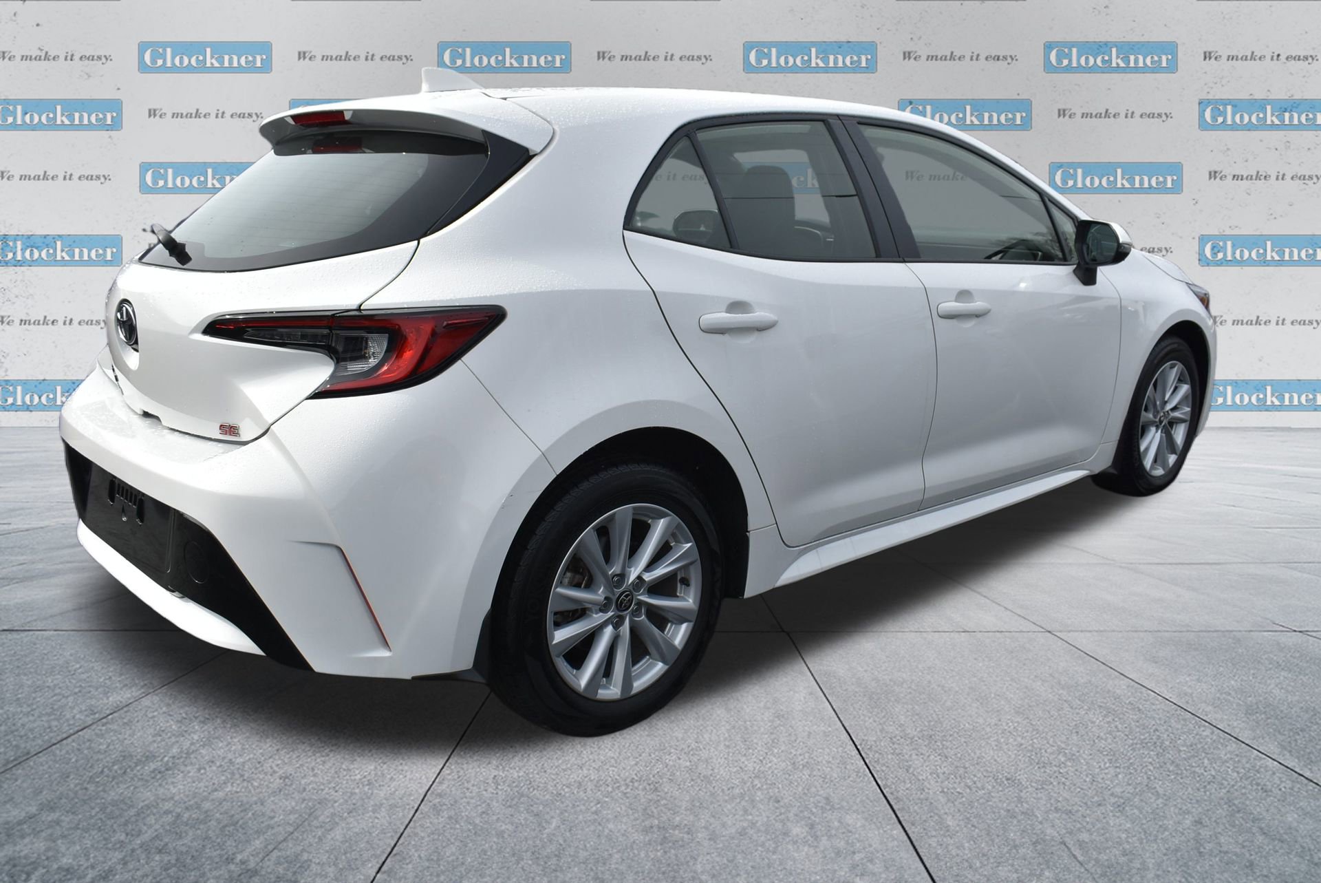 Used 2025 Toyota Corolla SE w/ SE Package image 4