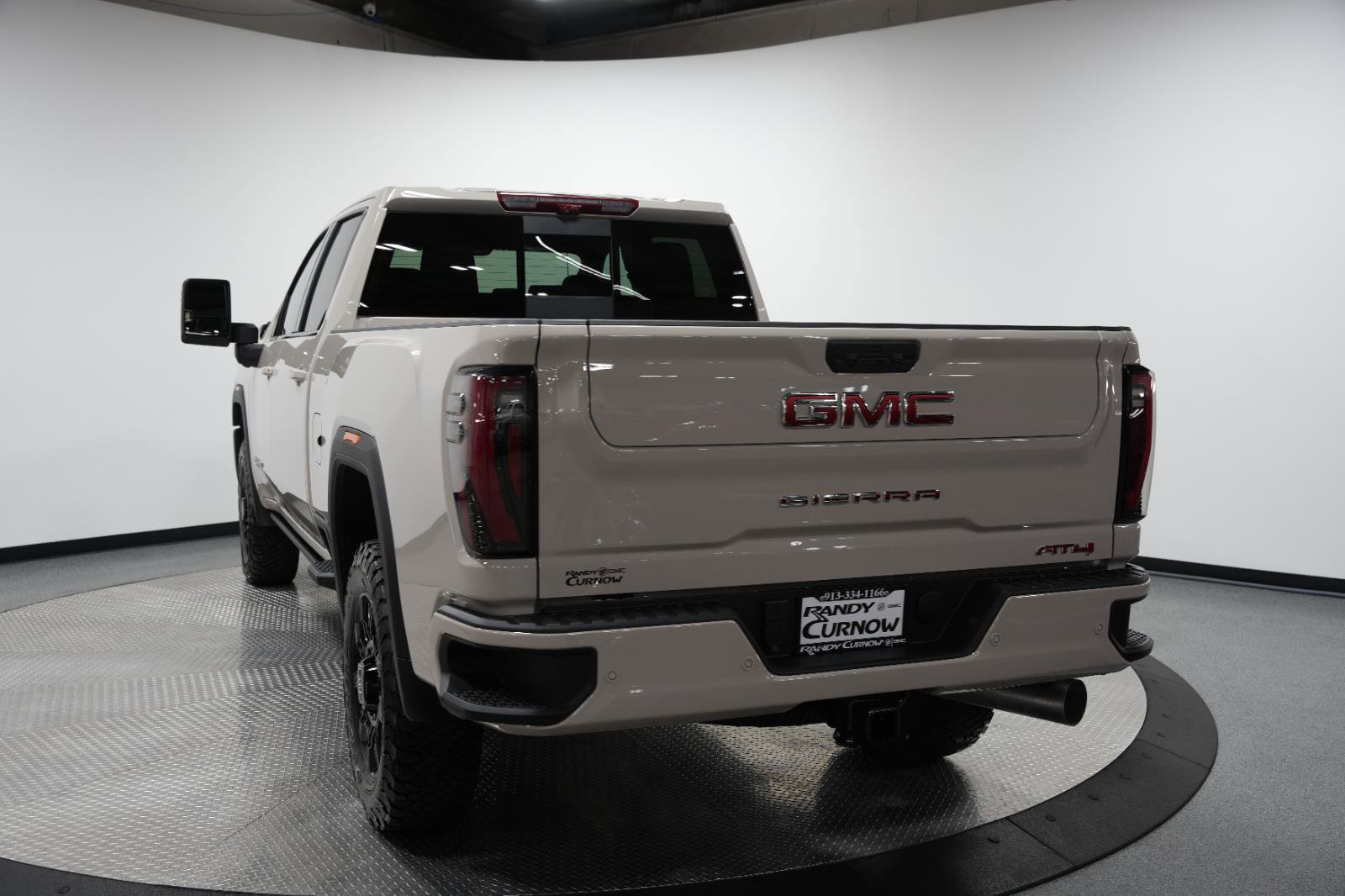 New 2026 GMC Sierra 2500 AT4 w/ AT4 Premium Plus Package AWD/4WD image 9