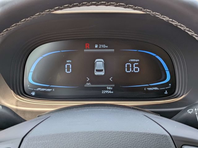 Used 2025 Hyundai Venue SEL FWD image 27