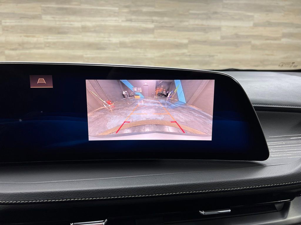 Used 2024 Cadillac XT4 Premium Luxury w/ Technology Package image 8