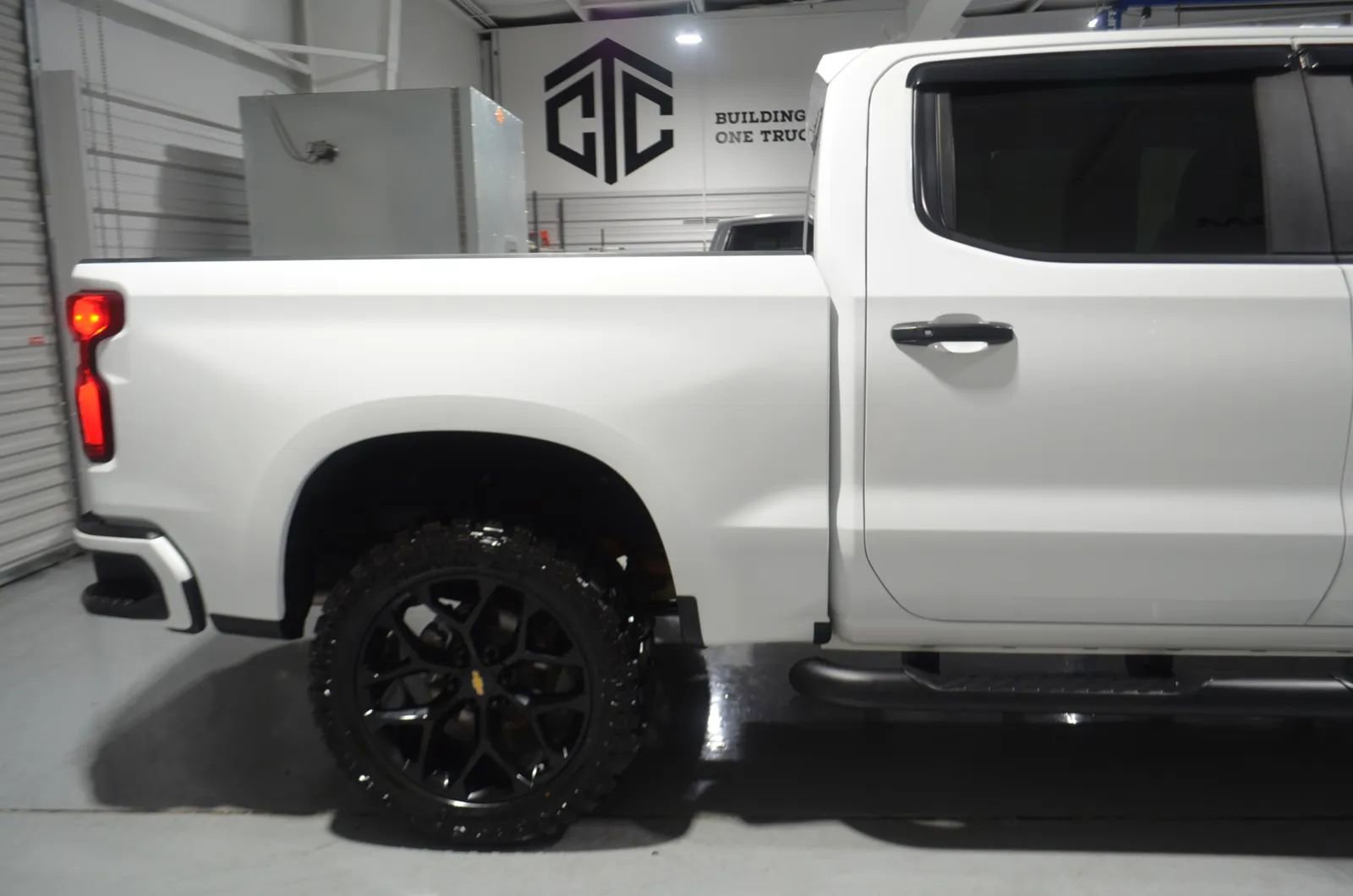 Used 2019 Chevrolet Silverado 1500 RST w/ All-Star Edition image 8
