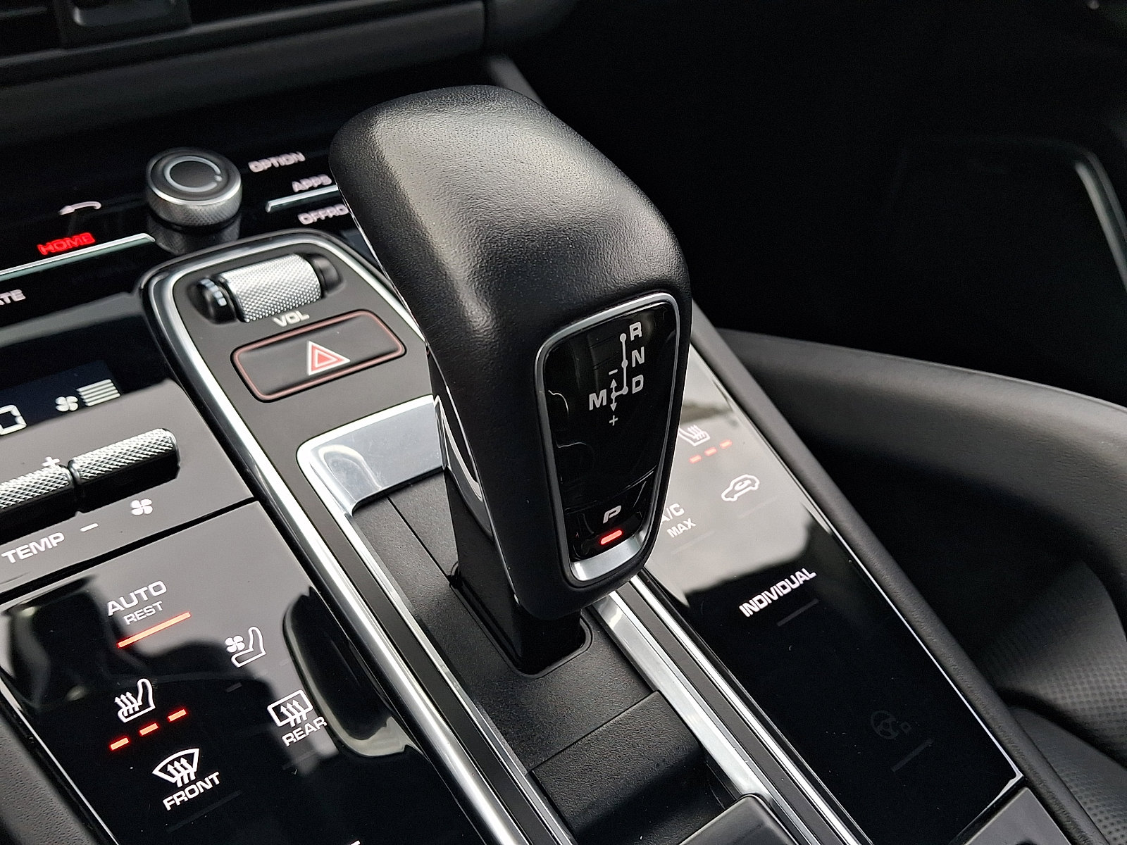 Used 2021 Porsche Cayenne S image 17