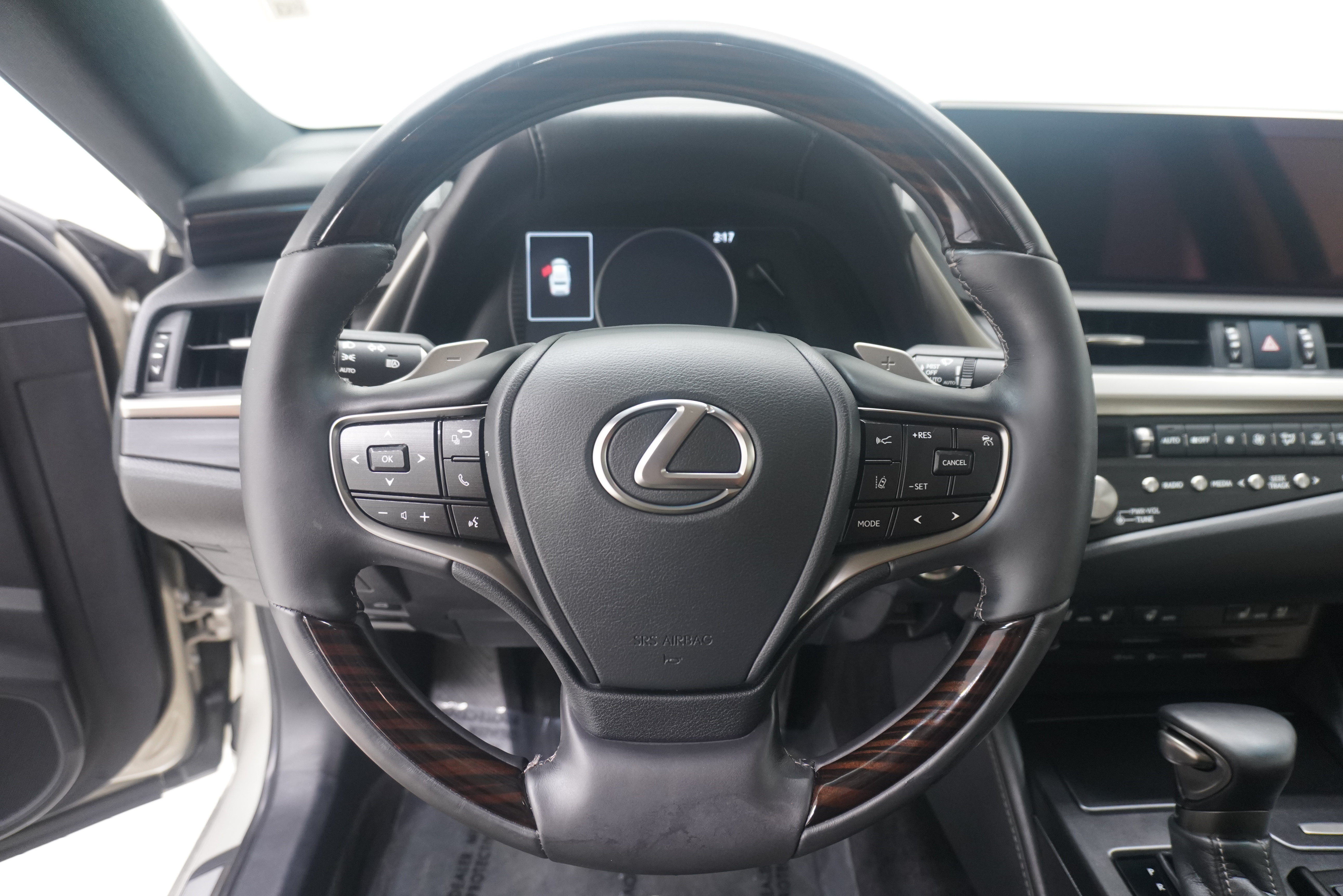 Used 2021 Lexus ES 250 w/ Premium Package AWD/4WD image 17
