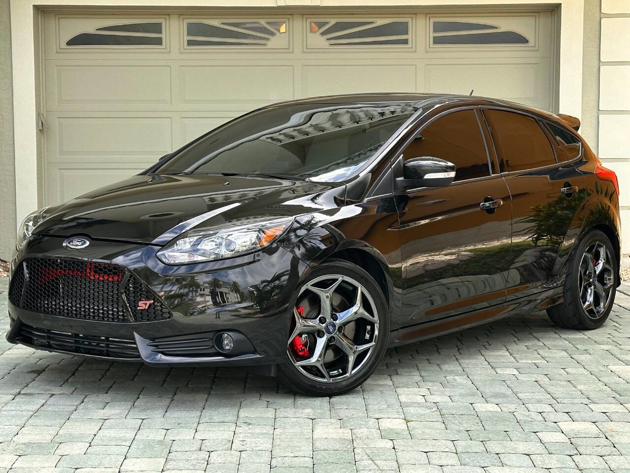 Used 2014 Ford Focus ST w/ Equipment Group 202A image 2