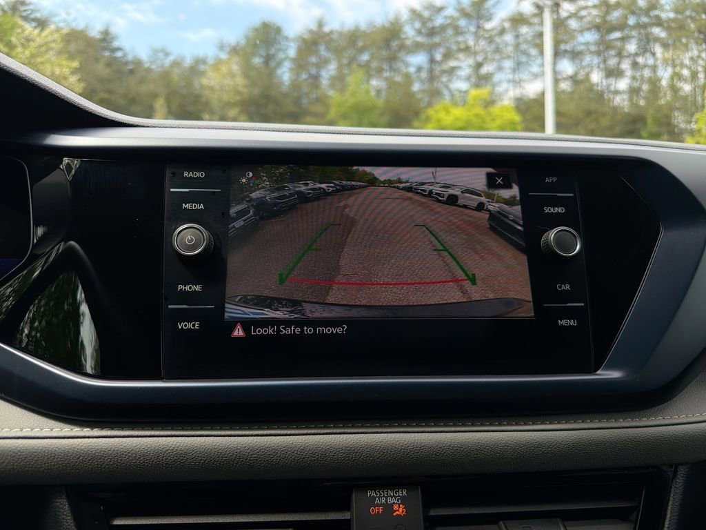 Used 2024 Volkswagen Taos SE AWD/4WD image 23