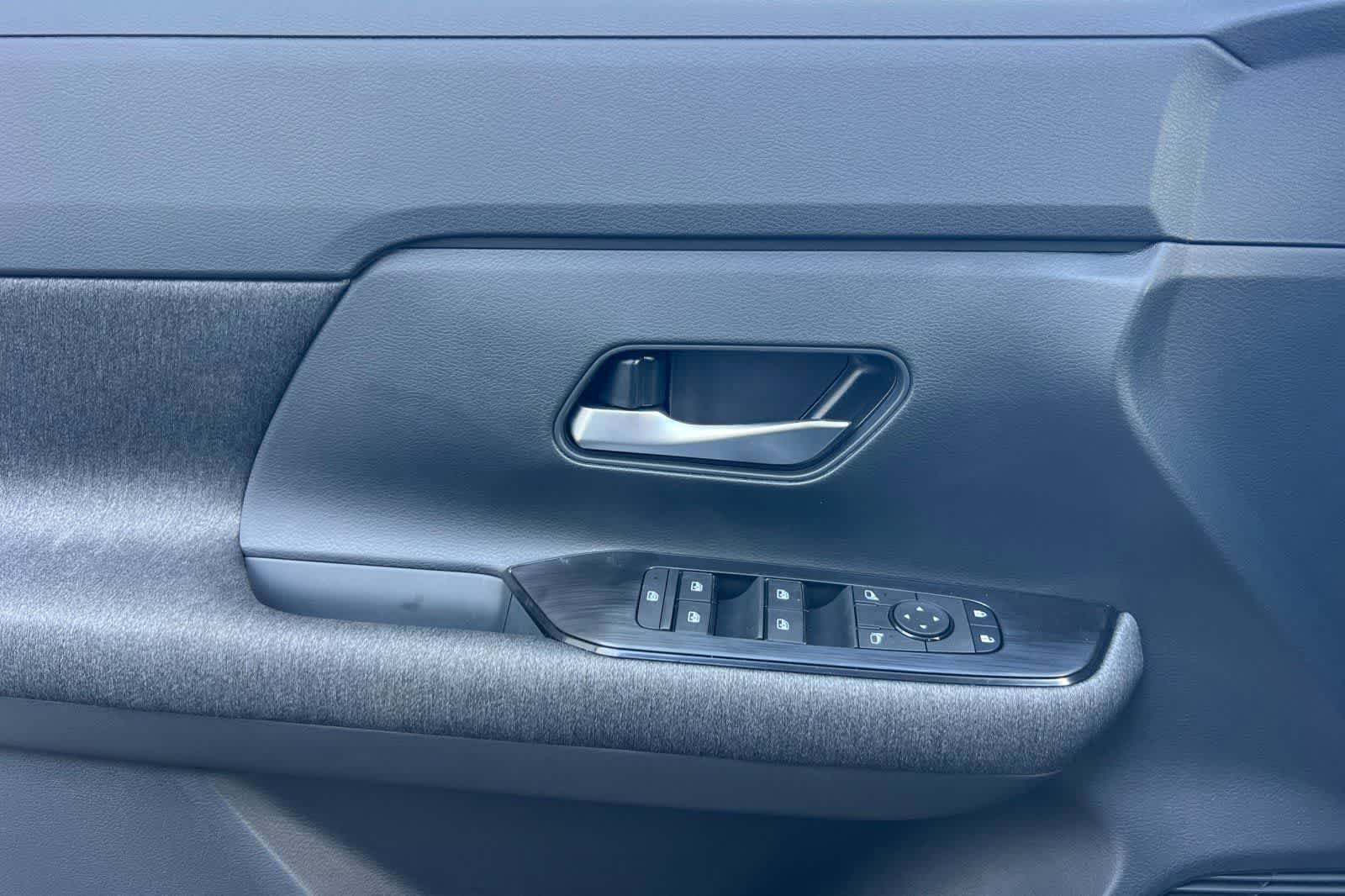 New 2026 Nissan Kicks SV image 13