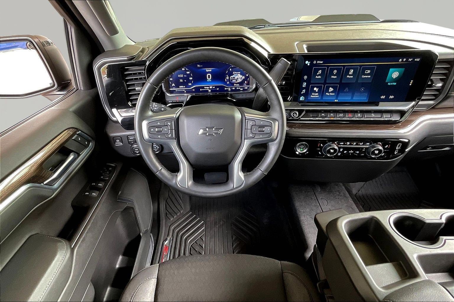 Used 2023 Chevrolet Silverado 1500 LT Trail Boss image 9