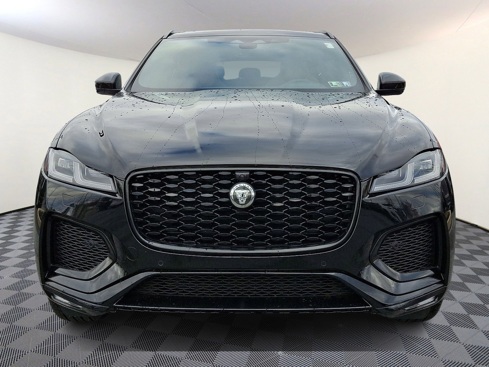New 2026 Jaguar F-PACE R-Dynamic S image 6