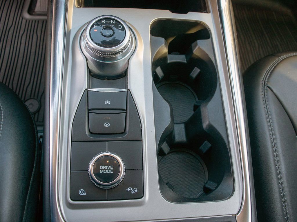 Used 2022 Ford Explorer XLT image 20
