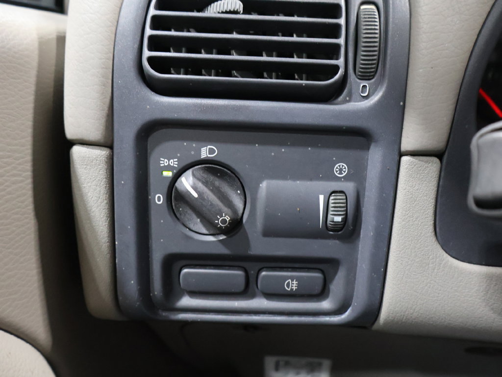 Used 2004 Volvo S40 FWD image 30