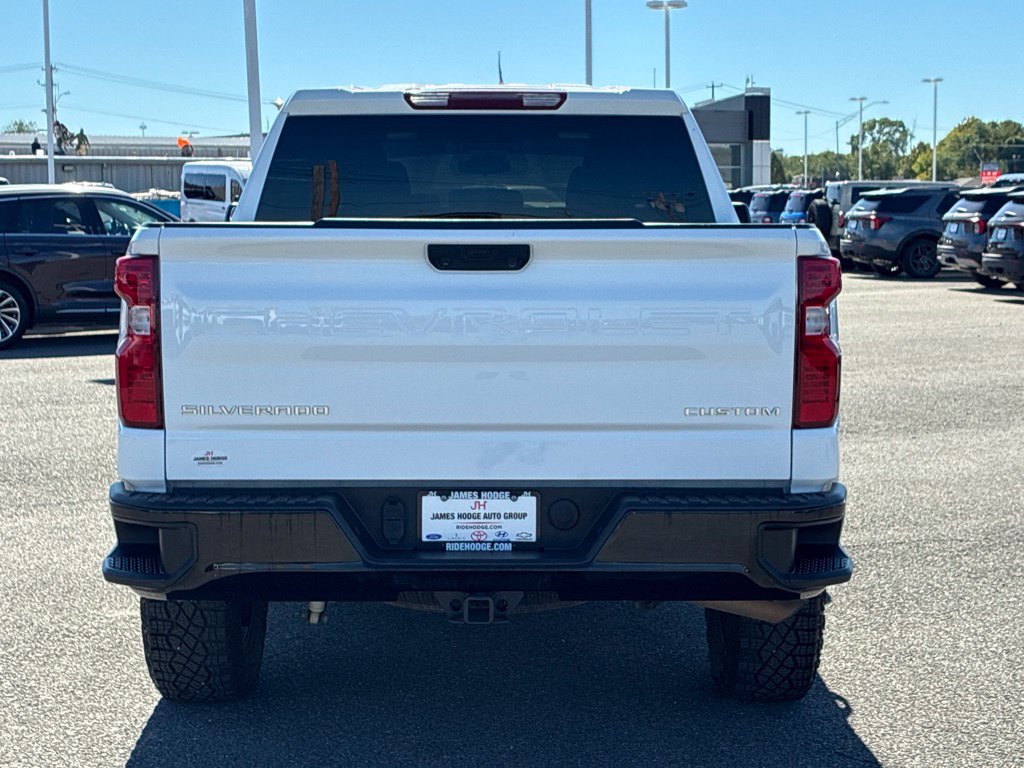 Used 2025 Chevrolet Silverado 1500 Custom Trail Boss AWD/4WD image 4