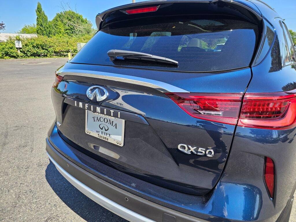 Used 2024 INFINITI QX50 Luxe AWD/4WD image 17