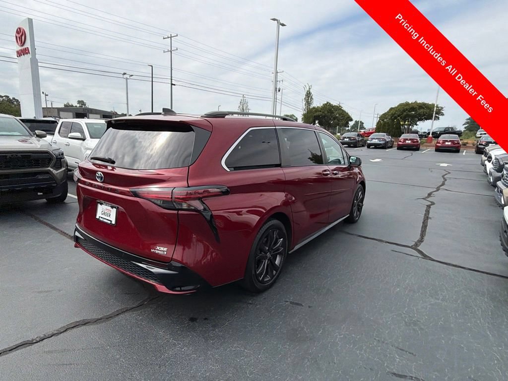 Used 2022 Toyota Sienna XSE w/ XSE Plus Package FWD image 50