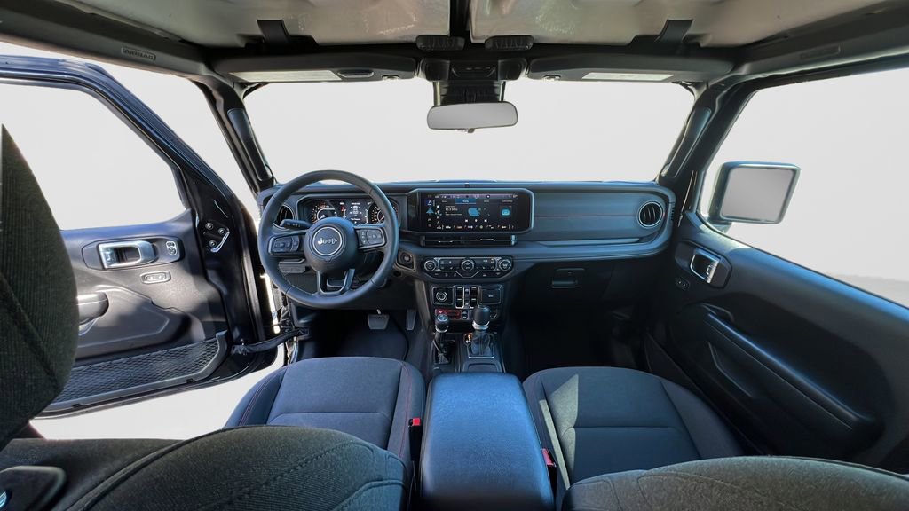 Used 2025 Jeep Wrangler Unlimited Rubicon w/ Convenience Group image 15