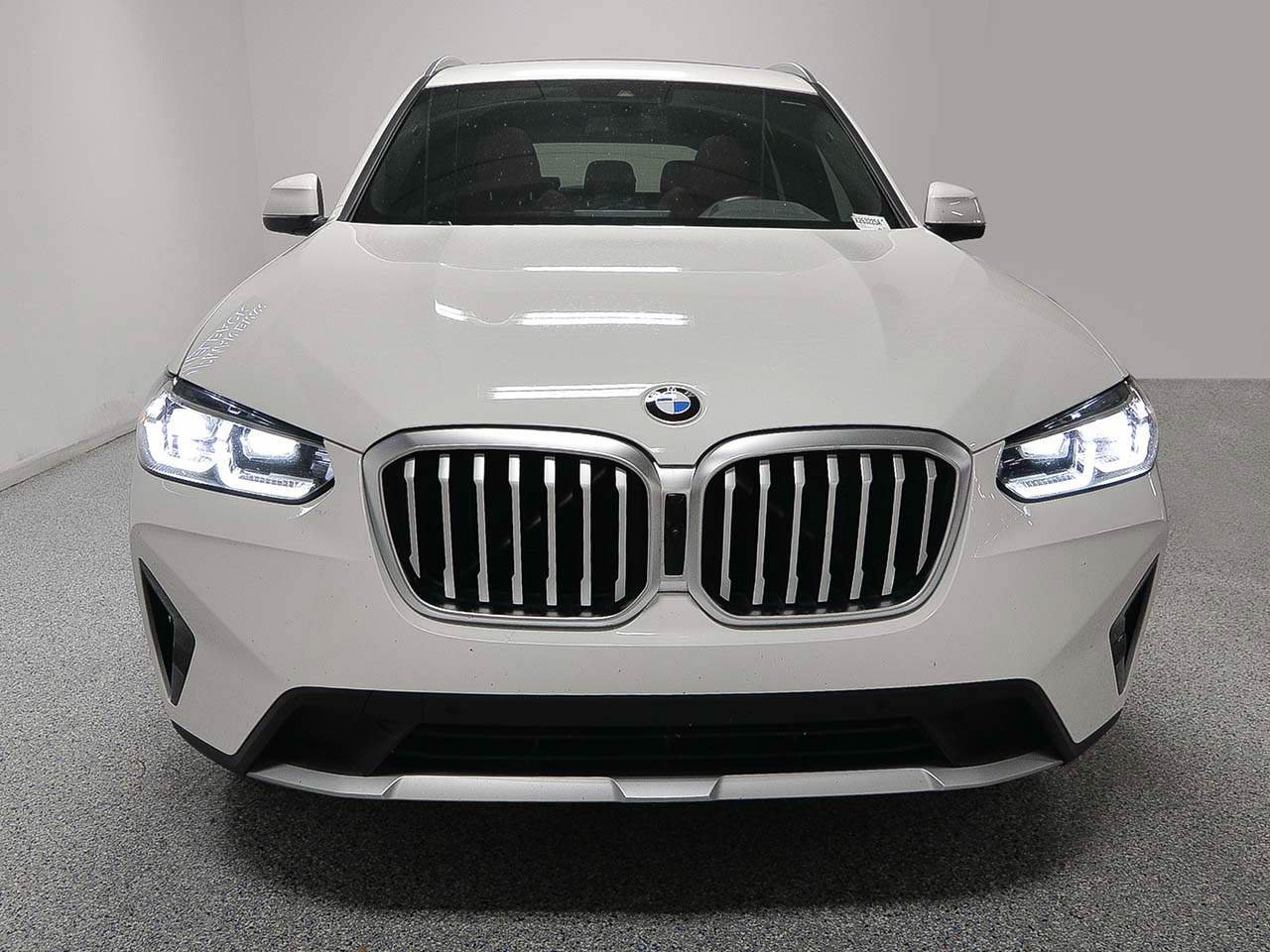 Used 2024 BMW X3 sDrive30i w/ Convenience Package RWD image 2